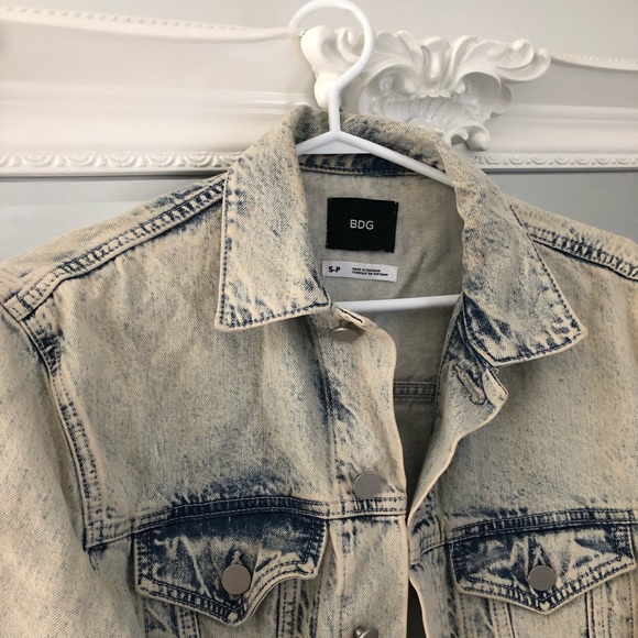 BDG Boyfriend Fit Jean Jacket - Picture 2 of 2